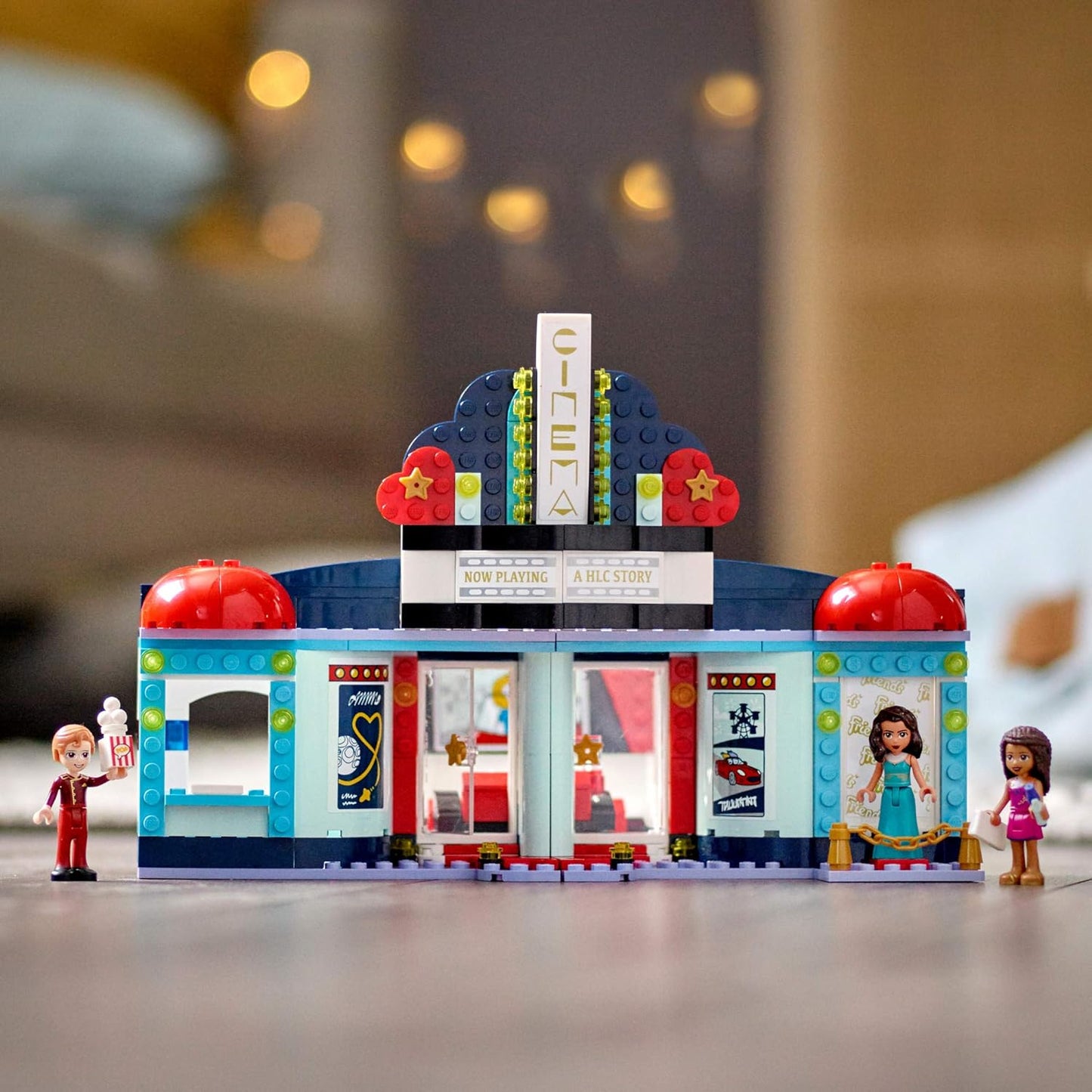 LEGO Friends 41448 Cine de Heartlake City
